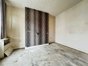 Lounge- click for photo gallery